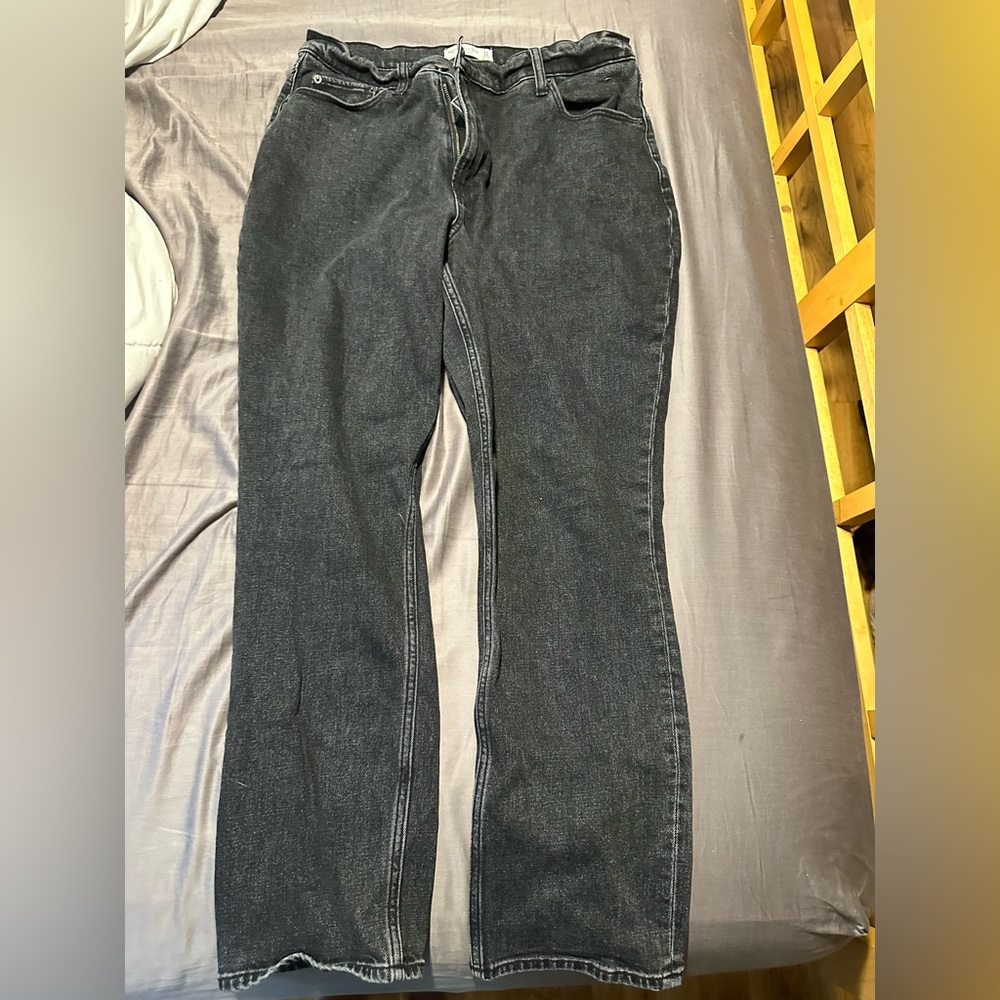 Abercrombie Curve Love 90s Straight Ultra High Rise short